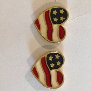 RJ27) Avon USA Flag earrings gold pierced